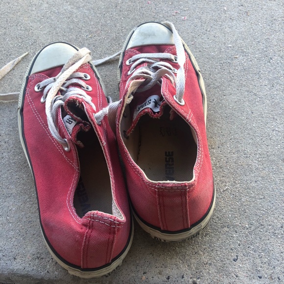 Classic red converse - Picture 2 of 3